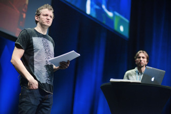 Thomas Ergo og Rune Vandvik fortalte om det omfattende arbeidet med Glassjenta. FOTO: Henrik Evertsson